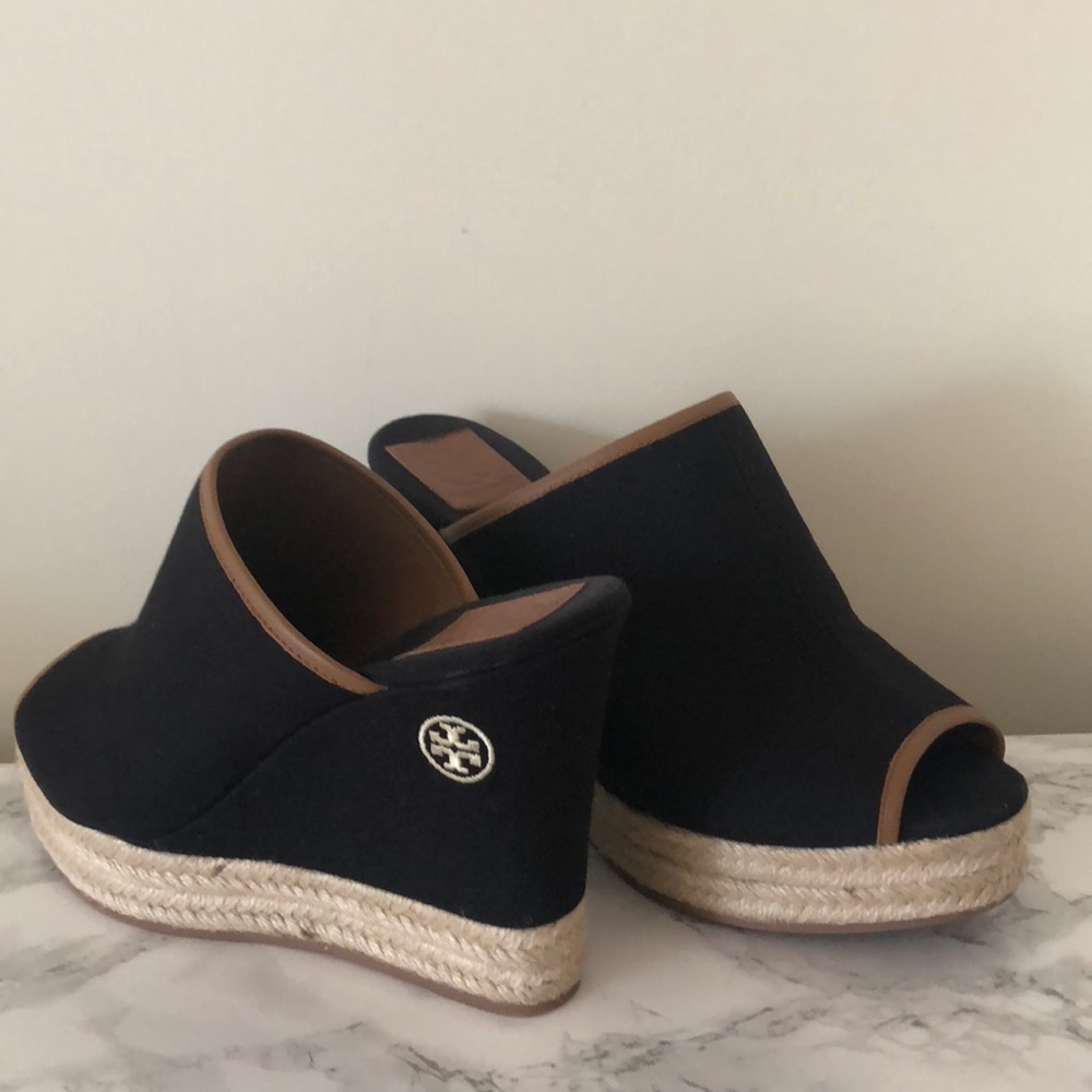 Tory Burch wedges 9.5